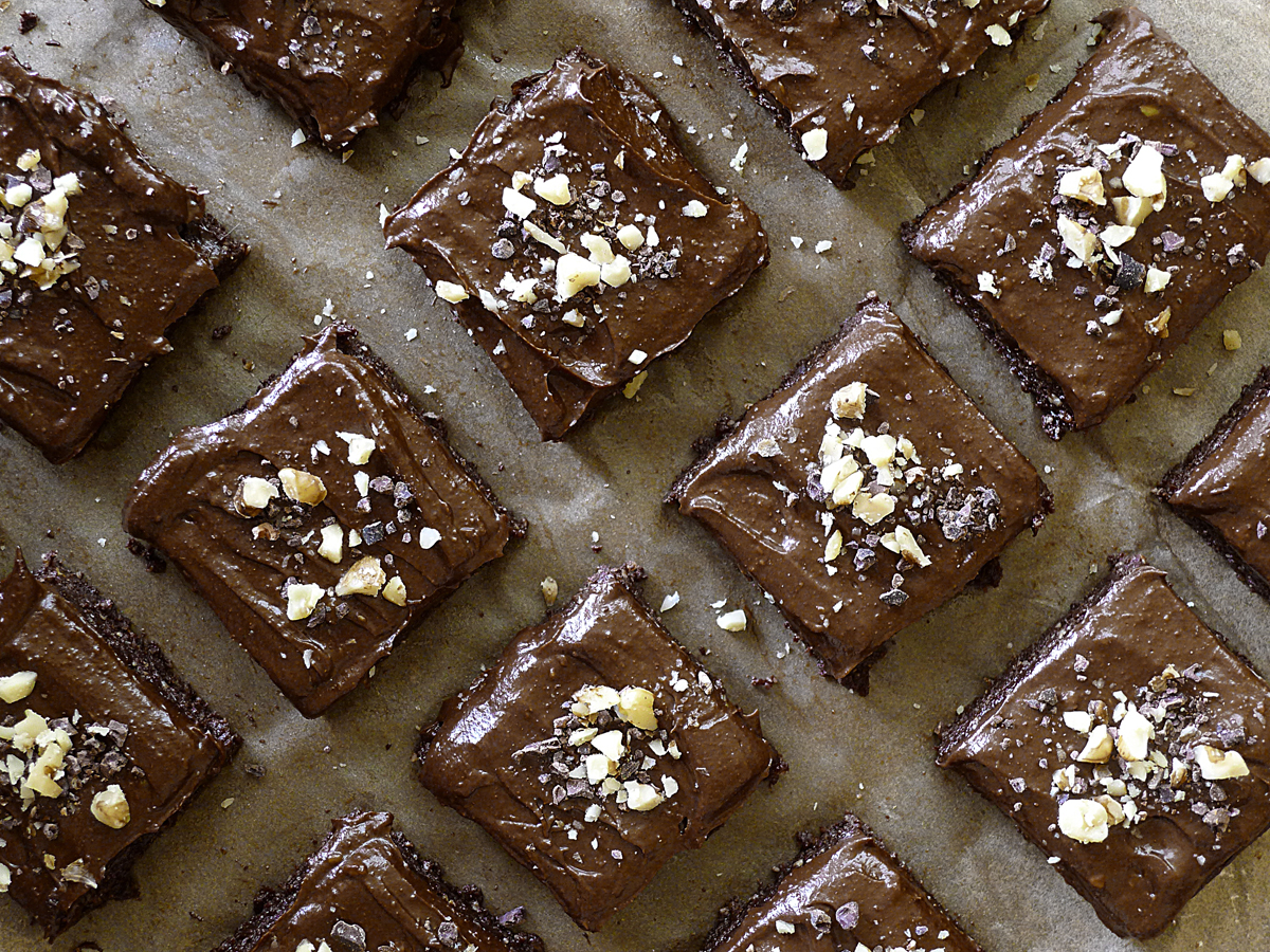 Raw-Brownies-with-Frosting-and-Nibs